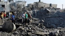 استشهاد وإصابة العشرات إثر قصف بني سهيلا في خان يونس