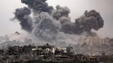 قوات الاحتلال الإسرائيلي تقصف مبنى المجلس التشريعي في قطاع غزة