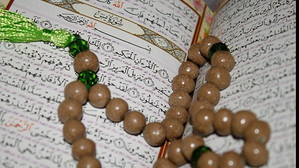 فوائد التسبيح والاستغفار.. أهمها التقرب إلى الله وفيها السكينة والطمأنينة