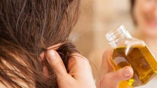 وصفات طبيعية لعلاج تساقط الشعر منها زيت الزيتون والعسل 